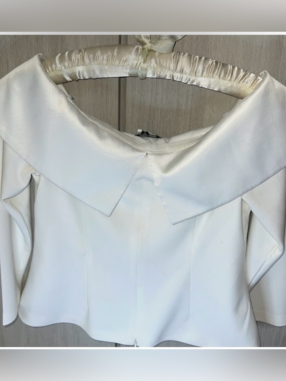 Adrianna Papell Off-Shoulder White Double-Breasted Women's Top - Picture 5 of 6